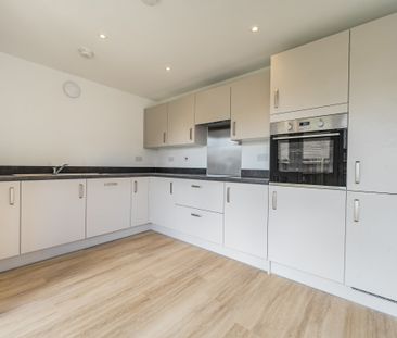 Throwster Drive, Sudbury - Photo 2