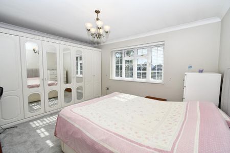 5 bedroom semi-detached house to rent - Photo 4