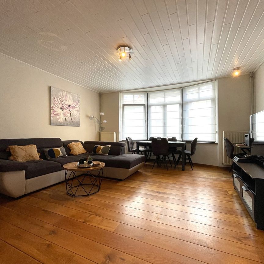 Aangenaam tweeslaapkamer appartement nabij stadskern Aalst - Photo 1