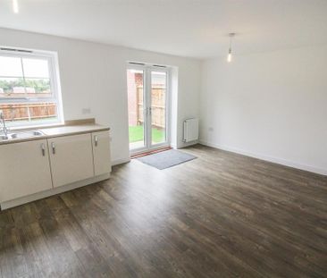 4 bedroom detached house to rent - Photo 1