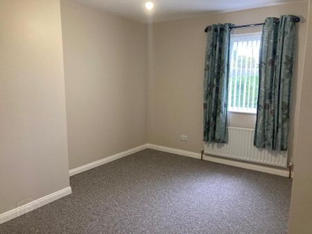 42 Beresford Avenue, Coleraine, BT52 1HJ - Photo 3