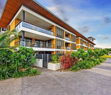 LUXURY LIVING IN WHARF PRECINCT - 6 MONTHS LEASE - Photo 2