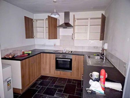 Flat, - Pool Street, Caernarfon, LL55 - Photo 4