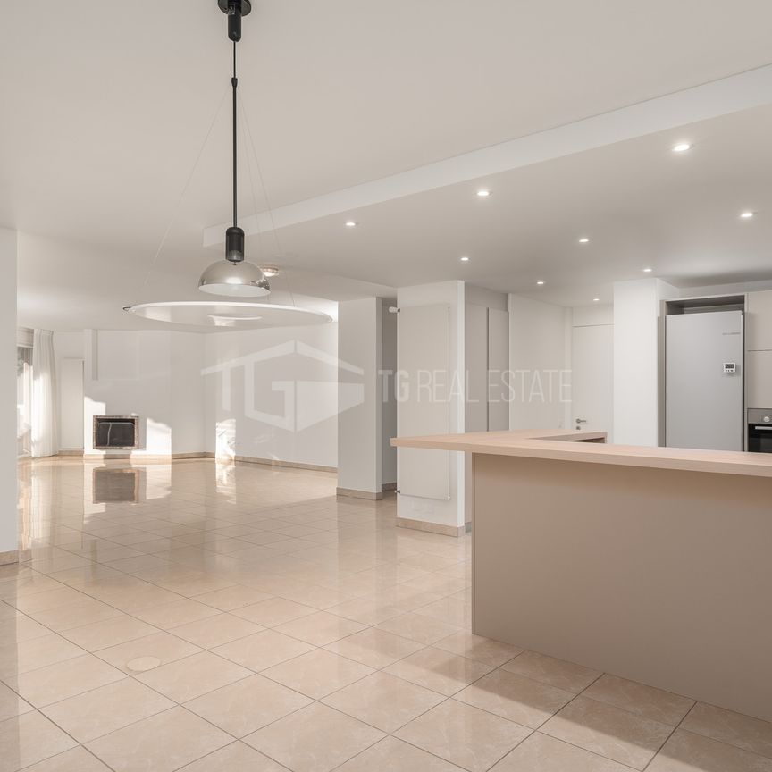 AMPIO APPARTAMENTO DI 5.5 VICINO ALLA TASIS - Foto 1