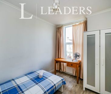 4 bedroom house to rent Moorland Road, Portsmouth, PO1 - Photo 2