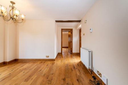 3 bedroom barn conversion to rent - Photo 2