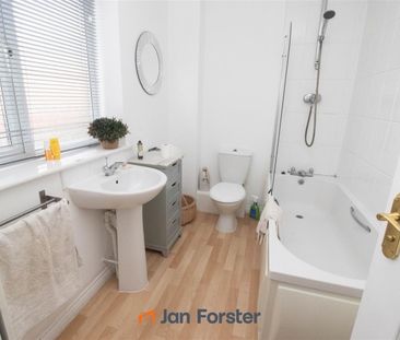 2 Bedroom House - Photo 5