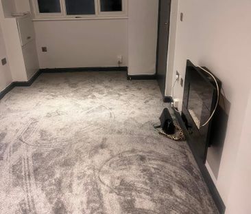 Cross Street - Photo 5