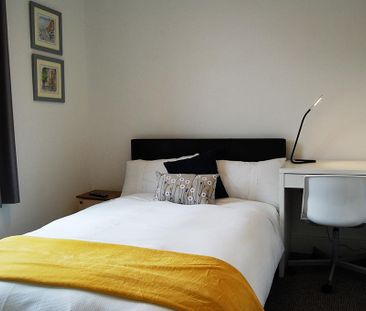 4 bedroom terraced house to rent - Photo 5