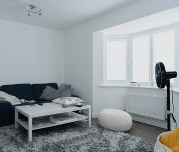 Masar Close, Epsom - Photo 1