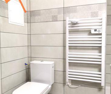 Location Appartement 2 pièces 45m² MARIGNANE 13700 - Photo 5