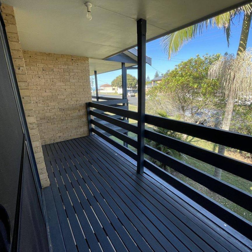 Coastal 2-Bedroom Townhouse – Just 200m from the beach - Photo 1