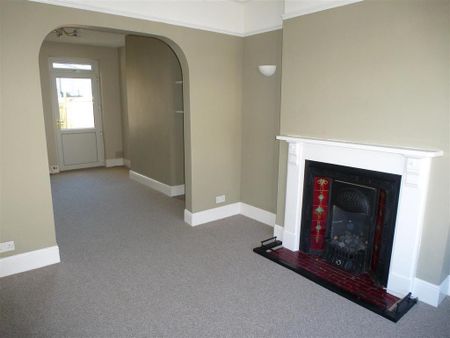 3 bedroom terraced house to rent - Photo 3