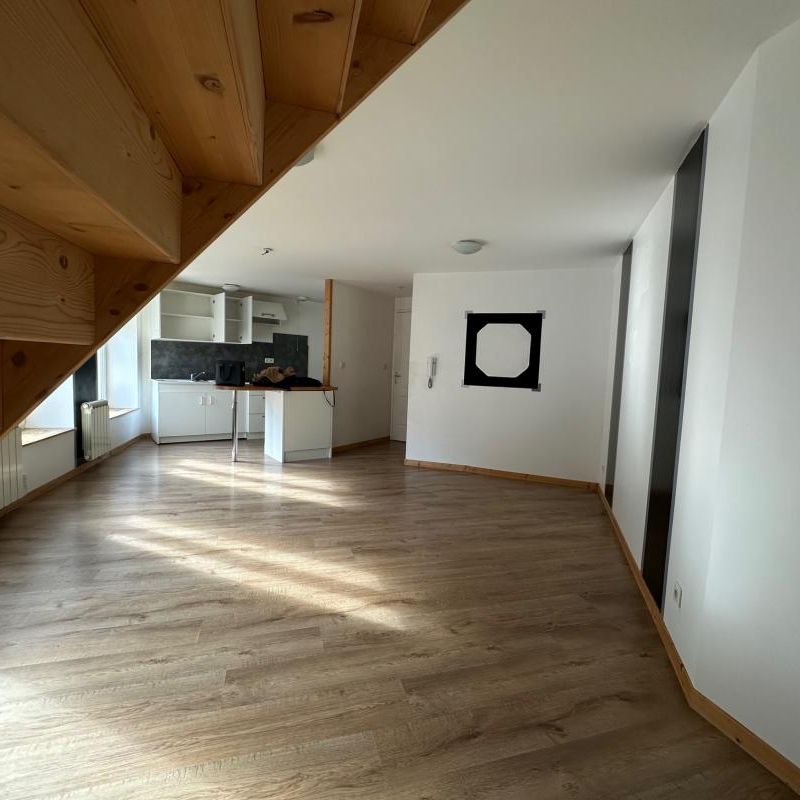 Joli F3 duplex de 65m2 à louer Unieux - Photo 1