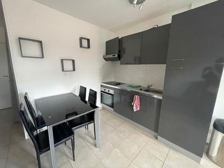 Location Appartement 1 pièce 27m² VAULX EN VELIN 69120 - Photo 3