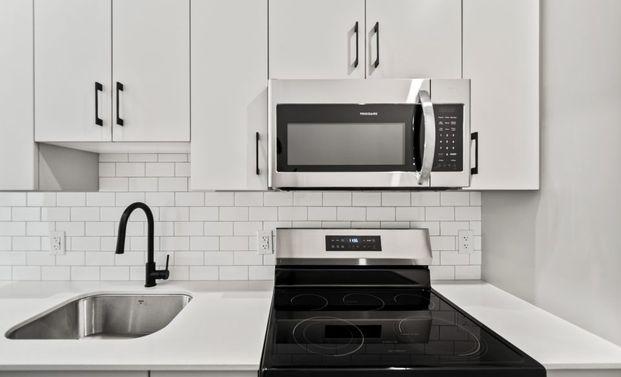 171 Donald – The Hellebuyck, Winnipeg, MB - Photo 1