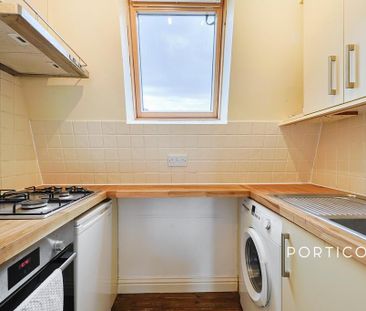 1 bedroom flat to rent - Photo 4