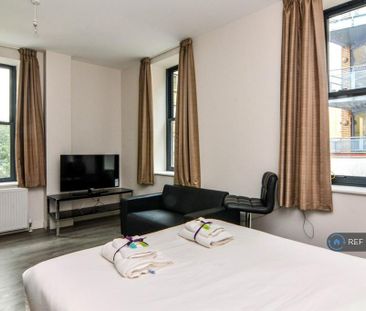 Studio to rent - Photo 5