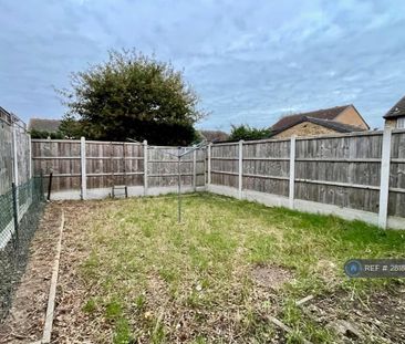 1 bedroom semi-detached house to rent - Photo 4