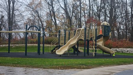 For Lease - 90 Highlands Drive Unit# 2074/75, Oro-Medonte, Ontario - Photo 2