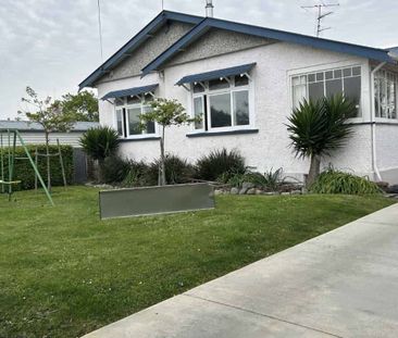 Family-Friendly Home with Space, Warmth, and Functionality - Photo 3