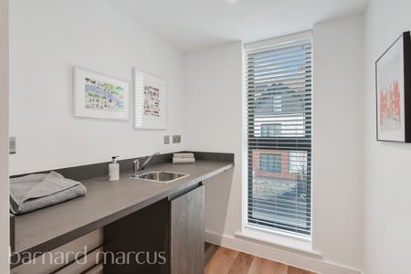 16 Lambert Place, Thames Ditton - Photo 5