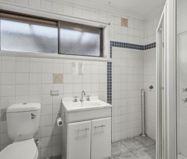 Comfortable Living in a Handy Glenorchy Location - Photo 6