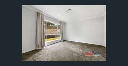 Impeccably Finished Family Home In Blue Mountain Heights! - Photo 2