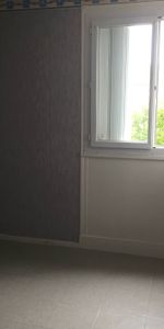 TILLIERES SUR AVRE - T4 de 80 m² - Photo 3