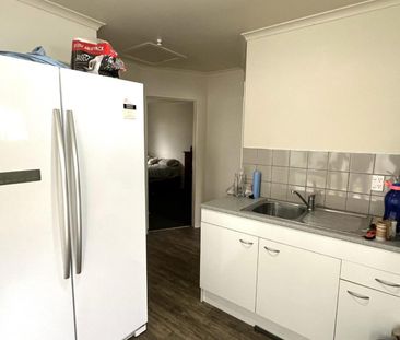 Central and convenient - six-bedroom student ... - Photo 2