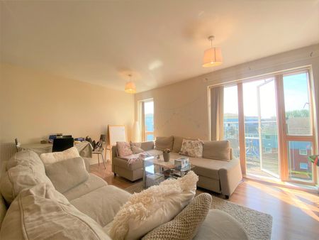 2 bedroom apartment - Photo 3