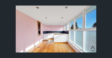 Charming Brick Family Home - Photo 5