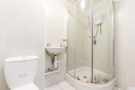 3 bedroom apartment to rent - Photo 4