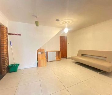 Rostrevor Gardens, Hayes, UB3 - Photo 3