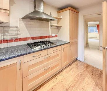 Beachy Head View, St. Leonards, TN38 - Photo 6