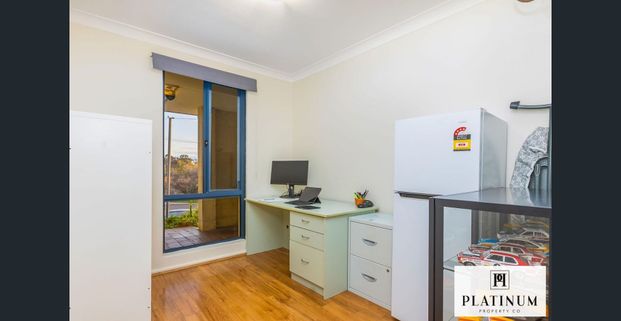 Stylish, Move-In Ready Home in a Quiet Street! - Photo 1