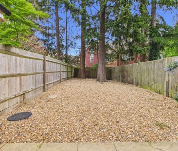 Upper Meadow, Gerrards Cross, Buckinghamshire,SL9 - Photo 3