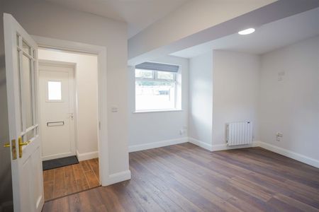 6 Station Road , Kingscourt, Cavan - Photo 2