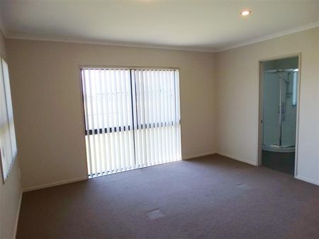 29 County Drive, Hawera - Photo 2