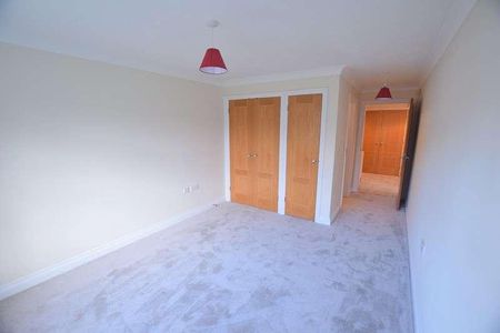 Spencer Road, New Milton, Hampshire, BH25 - Photo 3