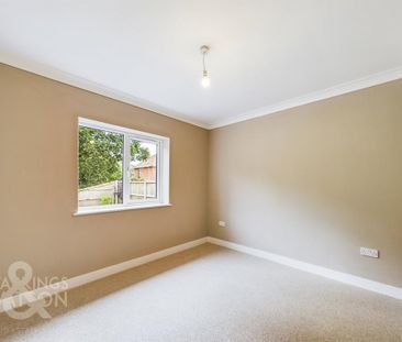 3 bedroom detached bungalow to rent - Photo 3
