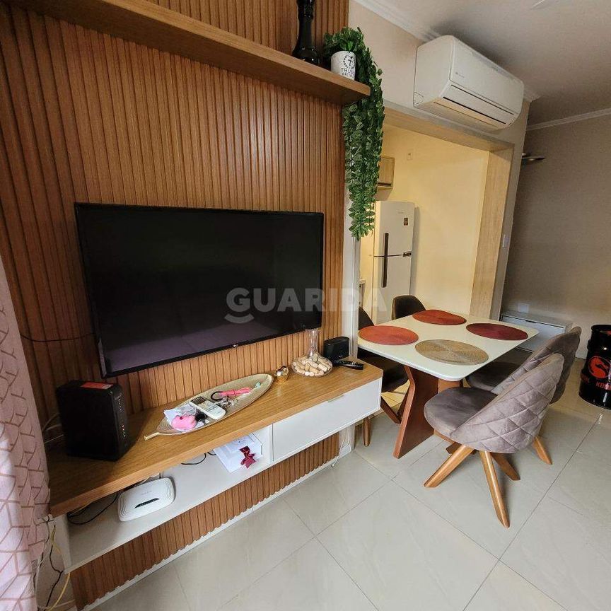 Apartamento térreo com 1 dormitório e 1 vaga de garagem no bairro Cristal - COD: 21318 - Photo 1