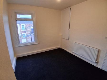 2 bedroom terraced house to rent - Photo 3