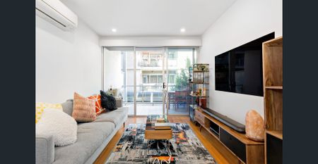 Amazing High End fully furnished apartment. - Photo 2