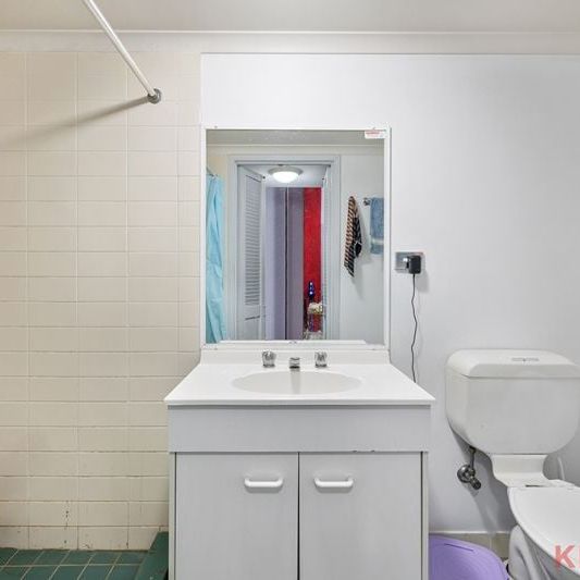Modern Loft Apartment in the Heart of Broadway - Photo 1