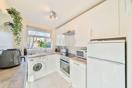 Brockley Combe, Weybridge, Surrey, KT13 - Photo 2