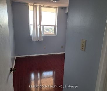 For Lease - 3 Lisa Street Unit# 911, Brampton, Ontario - Photo 3