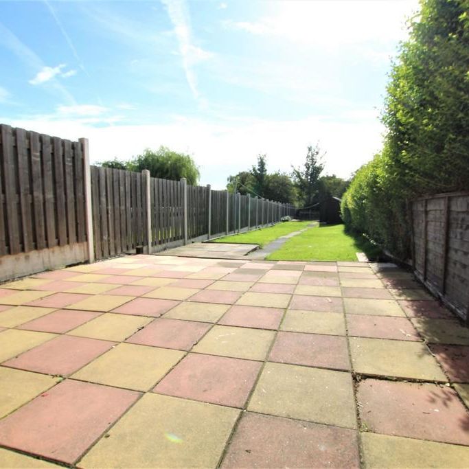 2 bedroom terraced house to rent - Photo 1