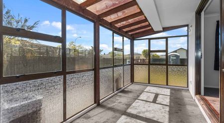 Family Home In Parklands - Photo 2