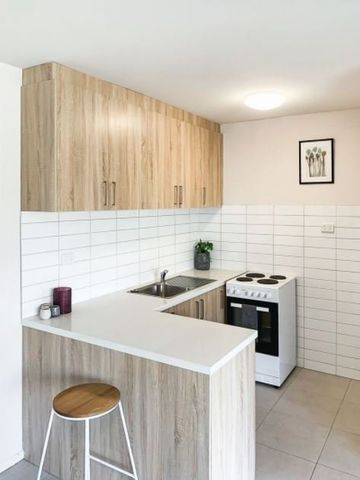 10/113 Devonshire Road, Sunshine VIC 3020 - Photo 3